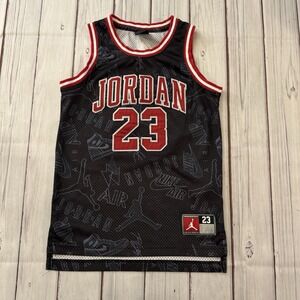 Nike Jordan23 All-Over Printed Jersey TM8 Black/Gym Red Size Small 8-10 Yrs